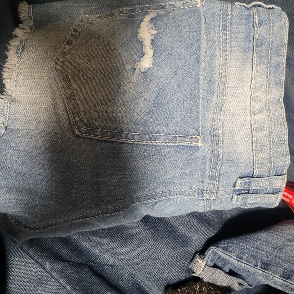 No boundaries shorts - Picture 3 of 4